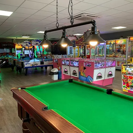 Anchors Away At The Bay Filey, Sleeps 7, 2 Dogs Welcome For Free Too * 法利