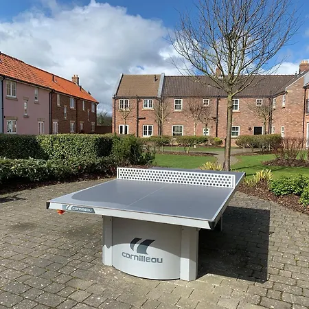 Anchors Away At The Bay Filey, Sleeps 7, 2 Dogs Welcome For Free Too *