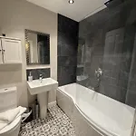 Anchors Away At The Bay Filey, Sleeps 7, 2 Dogs Welcome For Free Too * Filey